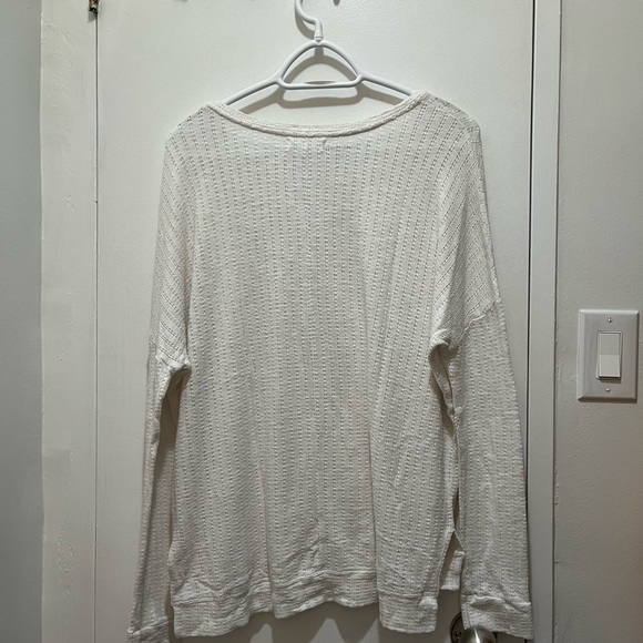 Velvet by Graham and Spencer white Sweater - Picture 4 of 4